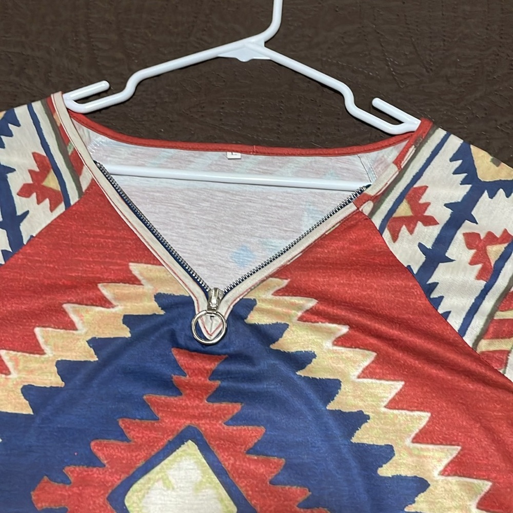 Aztec Top - Picture 2 of 2